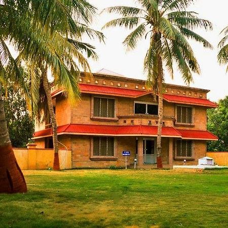 Stay Guru Resort Farm Villa Bhuj Buitenkant foto