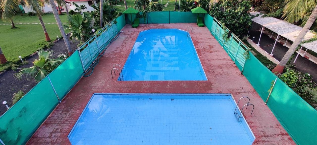 Stay Guru Resort Farm Villa Bhuj Buitenkant foto