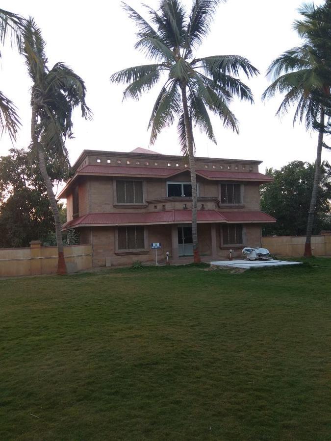 Stay Guru Resort Farm Villa Bhuj Buitenkant foto