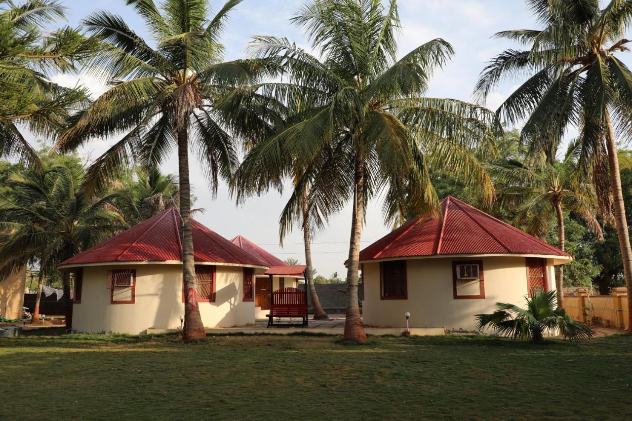 Stay Guru Resort Farm Villa Bhuj Buitenkant foto